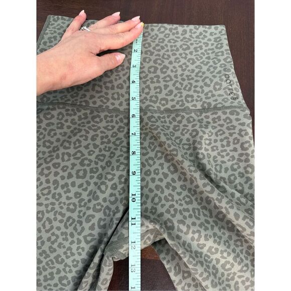 Barre3 High Waist Leggings Grey/Sage Leopard Print - Small - Picture 8 of 10